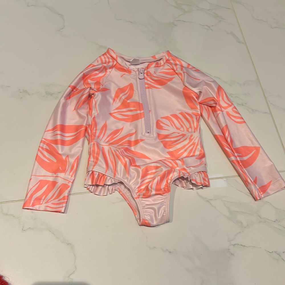 Gap one piece swim suit rash guard - size 3